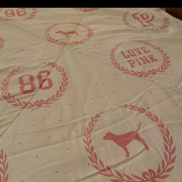 PINK Victoria's Secret Other - Looking for do not buy